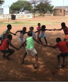 african-children-playing